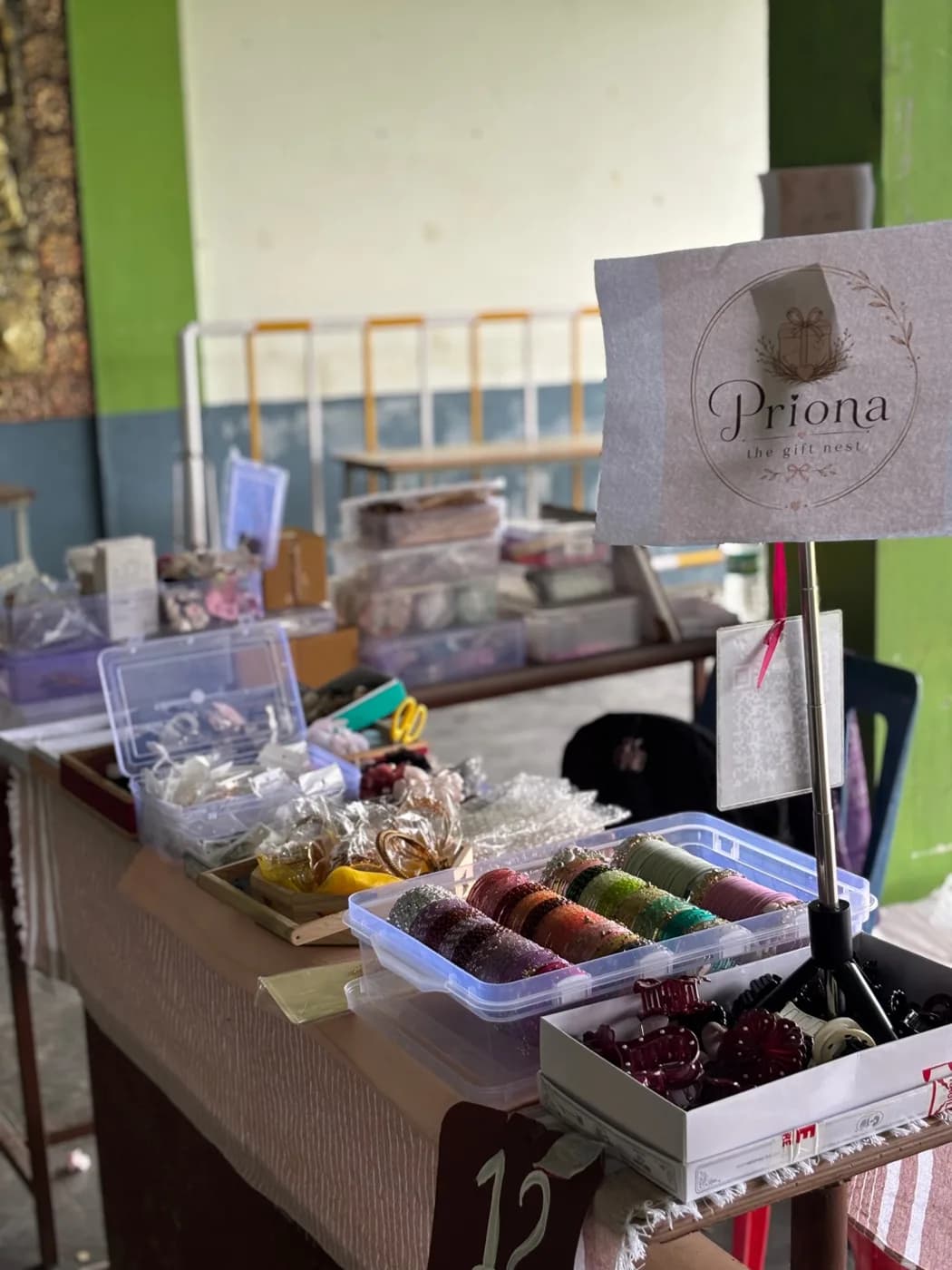 Priona, the gift nest, bangles and hair accessories